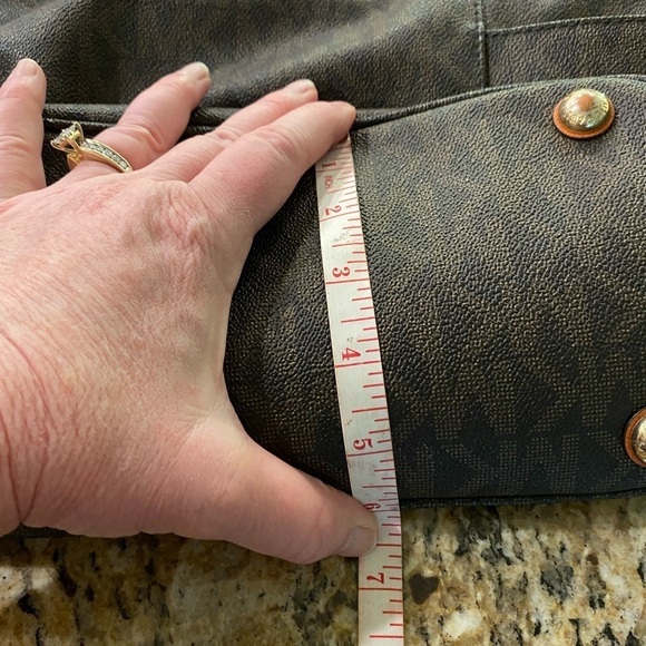 MICHAEL Michael Kors Brown and Tan Shoulder Bag - Picture 9 of 11